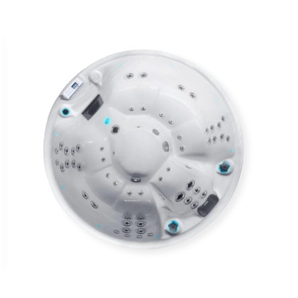 jacuzzi-crystal-pools-spa-clio-7-atoma 1